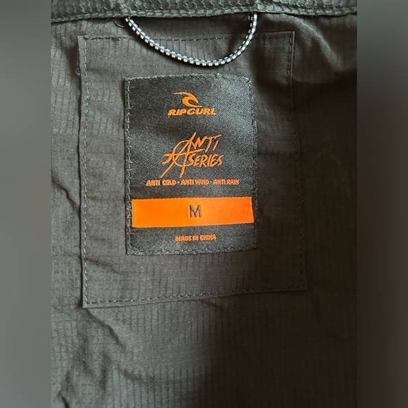Rip Curl- Anti Series Wind/ Rain Jacket (Black)- Size Medium - Picture 5 of 8